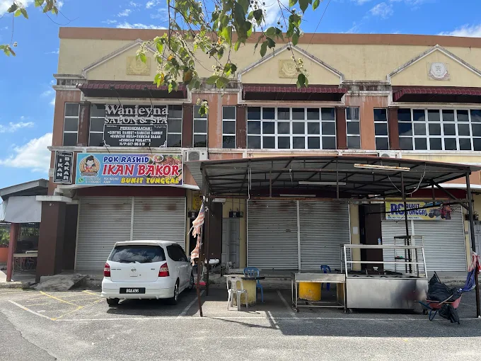 Pak Rashid Ikan Bakar - 14 Tempat Makan Malam Kuala Nerus Yang Popular Dengan Pilihan Menu Sedap dan Suasana Santai