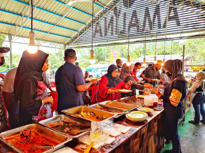 Restoran Amalina - 14 Lokasi Makan Malam Jeli Terkenal Dengan Menu Tempatan Berempah dan Memikat Selera Restoran Amalina