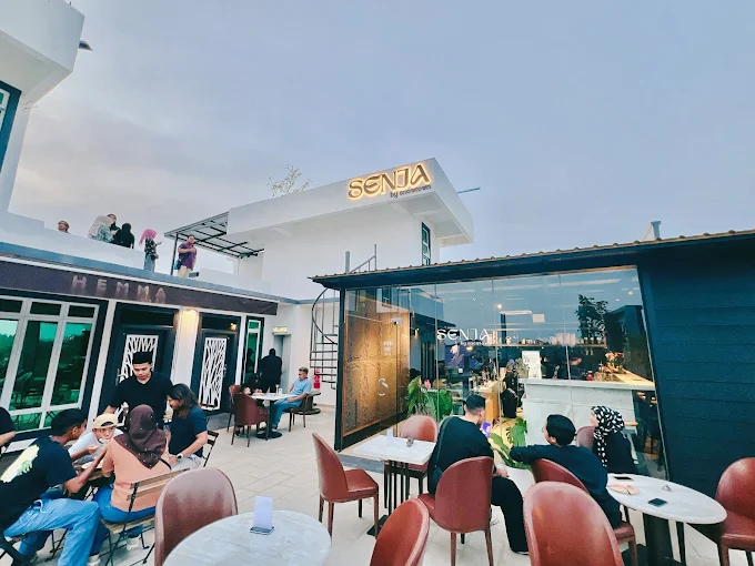 SENJA by SNOWTOWN - 15 Destinasi Makan Malam Pengkalan Chepa Terkenal Dengan Sajian Malam Beraroma dan Menggamit Selera SENJA by SNOWTOWN