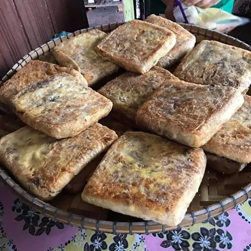 SITI Murtabak Raja - 14 Lokasi Makan Tengahari Guchil Bayam Terkenal Dengan Menu Lauk Kampung Berempah dan Menyelerakan SITI Murtabak Raja
