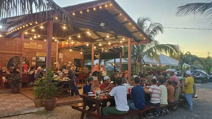 Warung Che Din - 15 Lokasi Makan Tengahari Marang Terkenal Dengan Sajian Tempatan Penuh Rasa Warung Che Din