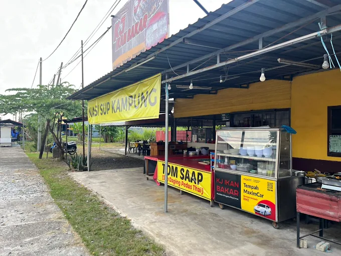 Warung KJ Guchil Bayam - 10 Spot Makan Malam Guchil Bayam Terkenal Dengan Sajian Malam Berempah Sedap Warung KJ Guchil Bayam