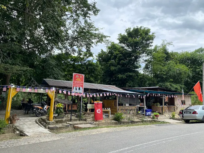 Warung Kita - 14 Lokasi Makan Malam Jeli Terkenal Dengan Menu Tempatan Berempah dan Memikat Selera Warung Kita