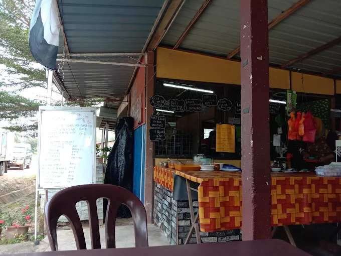Warung Sarapan Pagi Sungai Lui