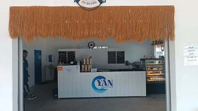 Yan Beach Cafe - 15 Lokasi Makan Tengahari Marang Terkenal Dengan Sajian Tempatan Penuh Rasa Yan Beach Cafe