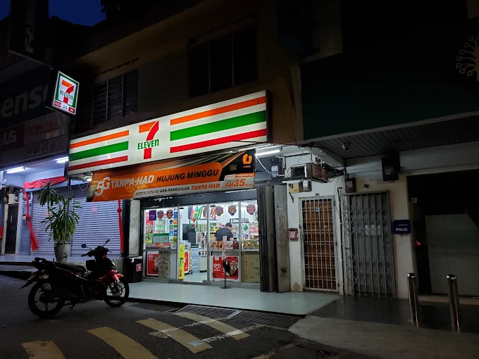 7 Eleven Bukit Beruang