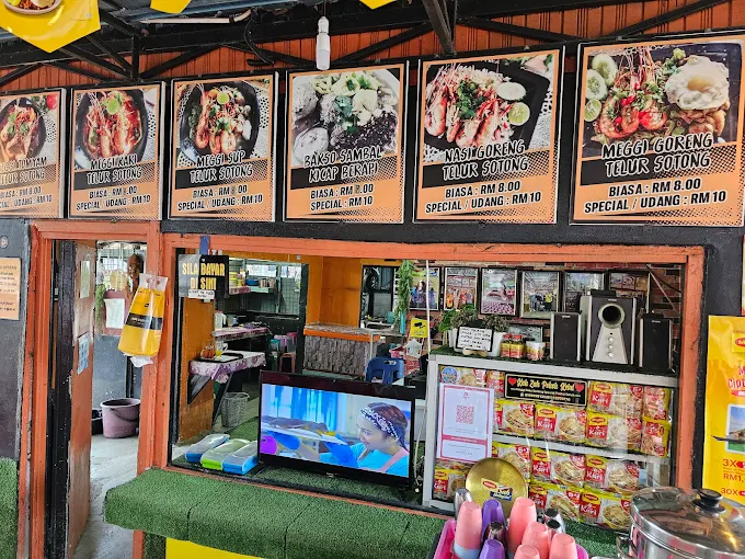 Kak Zah Pokok Kelat Maggi Telur Sotong
