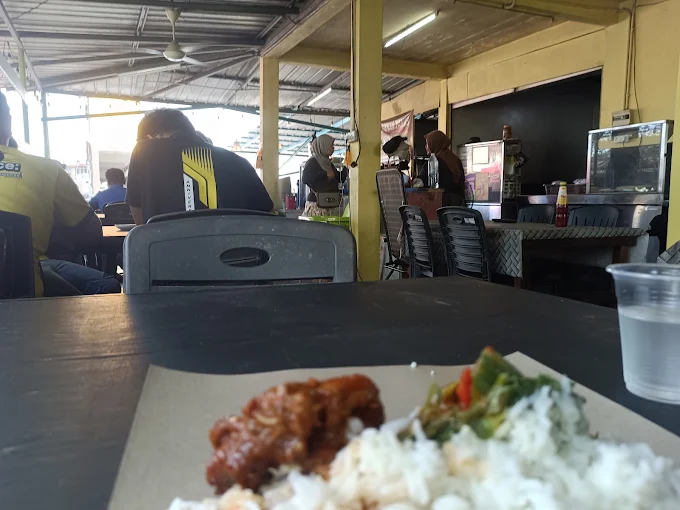 Kedai Makan Jali Golok