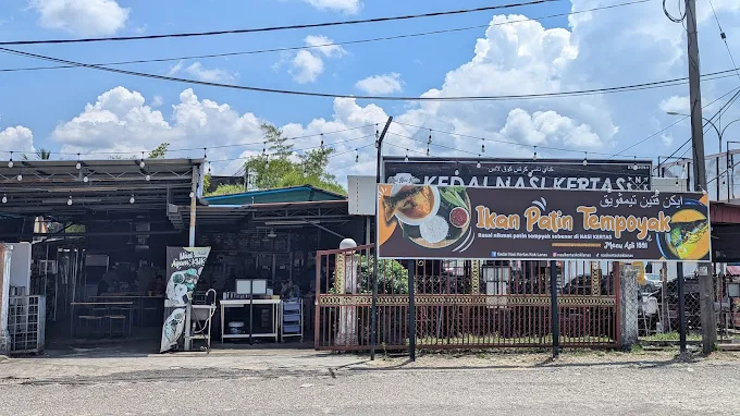 Kedai Nasi Kertas Kok Lanas - 14 Gerai Makan Tengahari Ketereh Terkenal Dengan Sajian Lauk Kampung Penuh Rasa Kedai Nasi Kertas Kok Lanas