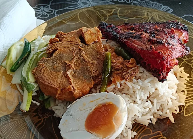 Kedai nasi kerabu suha