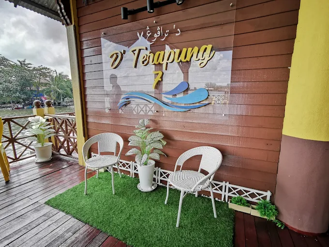 Restoran D’ Terapung Pantai Sri Tujuh