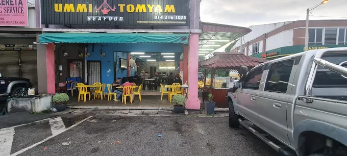 Ummi Tomyam - 15 Tempat Makan Malam Alor Gajah Terbaik dan Popular Untuk Singgah Waktu Malam Ummi Tomyam Seafood Enterprise